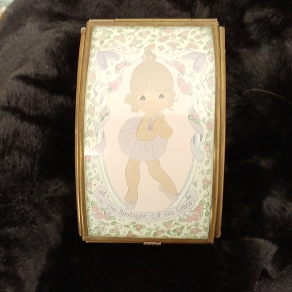 Precious Moments Music Box - Picture 3 of 12